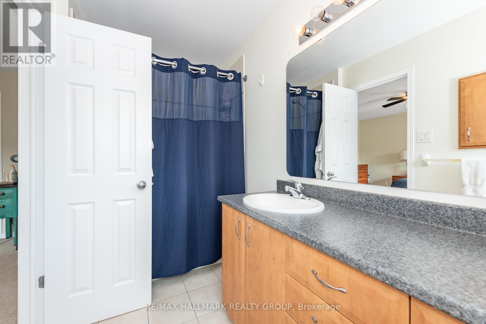 Photo 1 of 261 Parkrose Private, Ottawa ON
