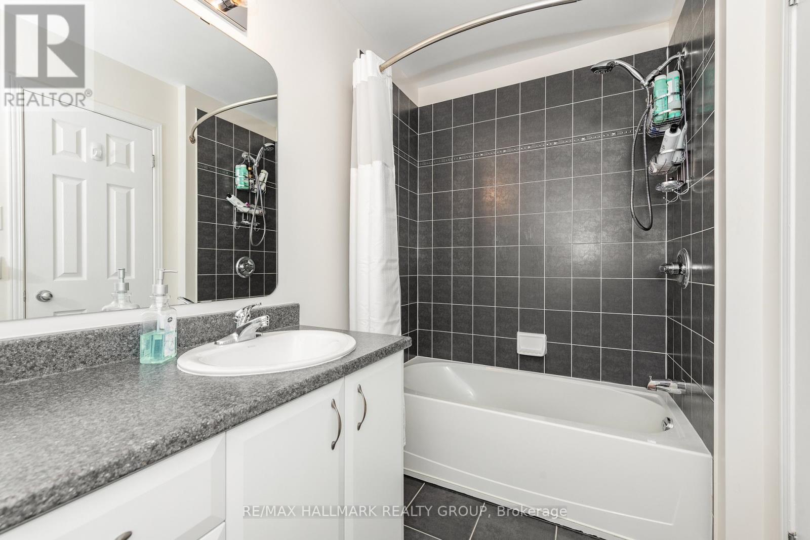 Photo 19 of 261 Parkrose Private, Ottawa ON