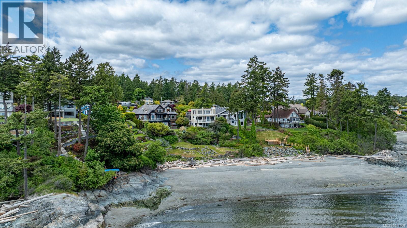 Photo 11 of 5267 Parker Ave, Saanich BC