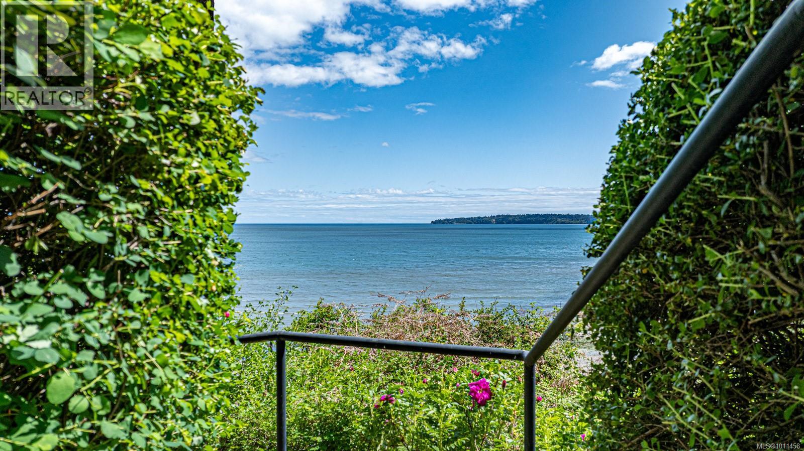 Photo 25 of 5267 Parker Ave, Saanich BC