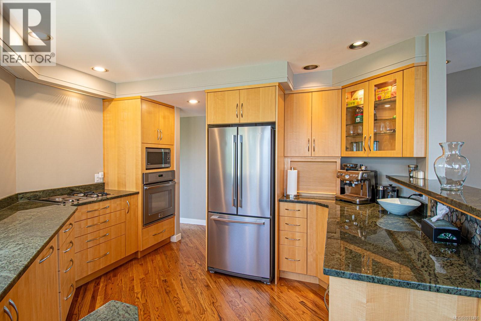 Photo 43 of 5267 Parker Ave, Saanich BC