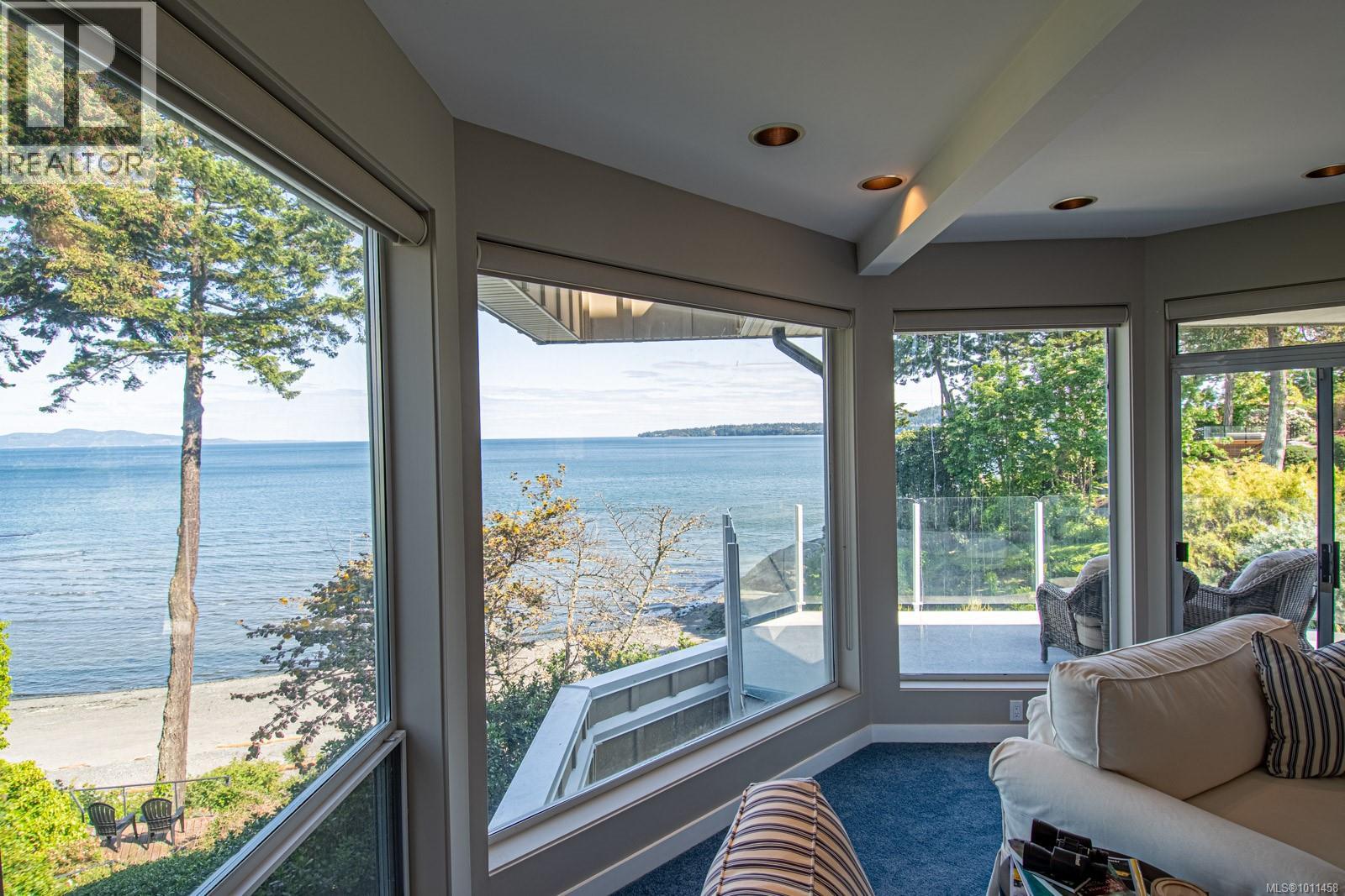 Photo 55 of 5267 Parker Ave, Saanich BC