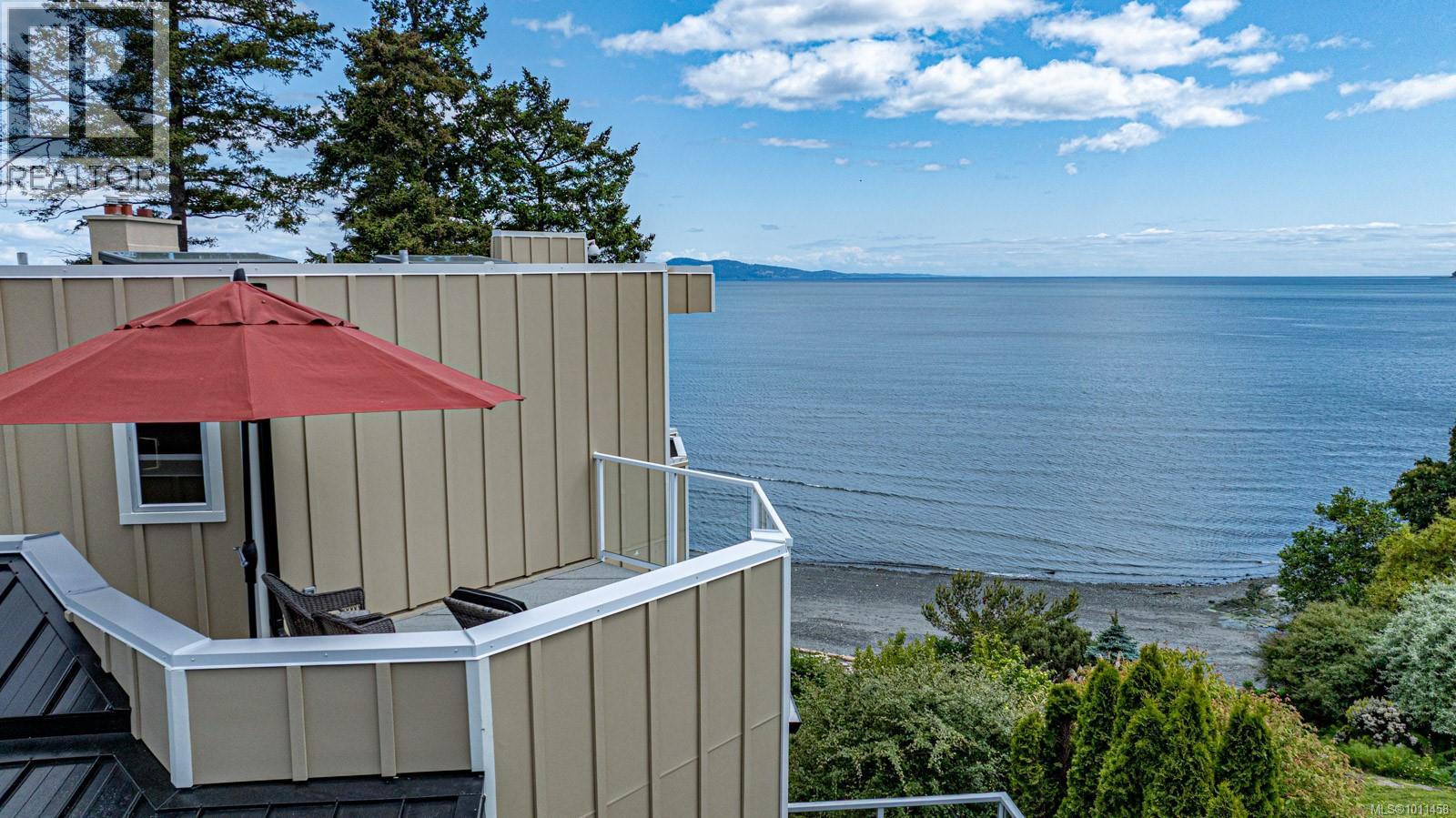 Photo 6 of 5267 Parker Ave, Saanich BC