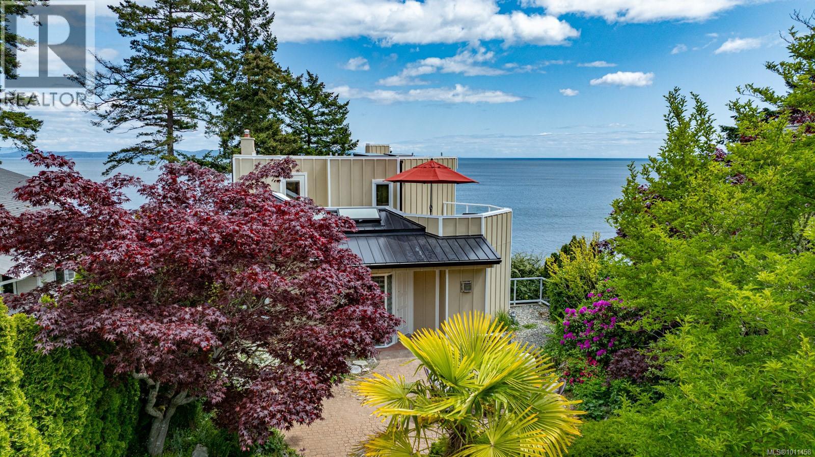 Photo 7 of 5267 Parker Ave, Saanich BC