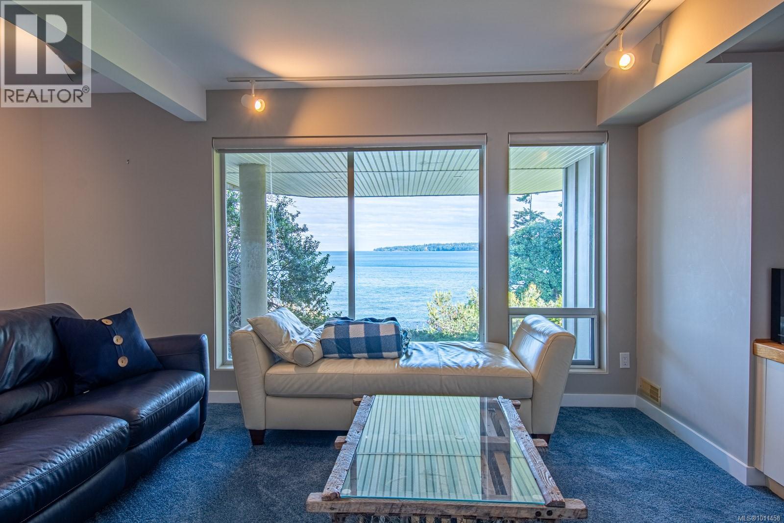 Photo 79 of 5267 Parker Ave, Saanich BC
