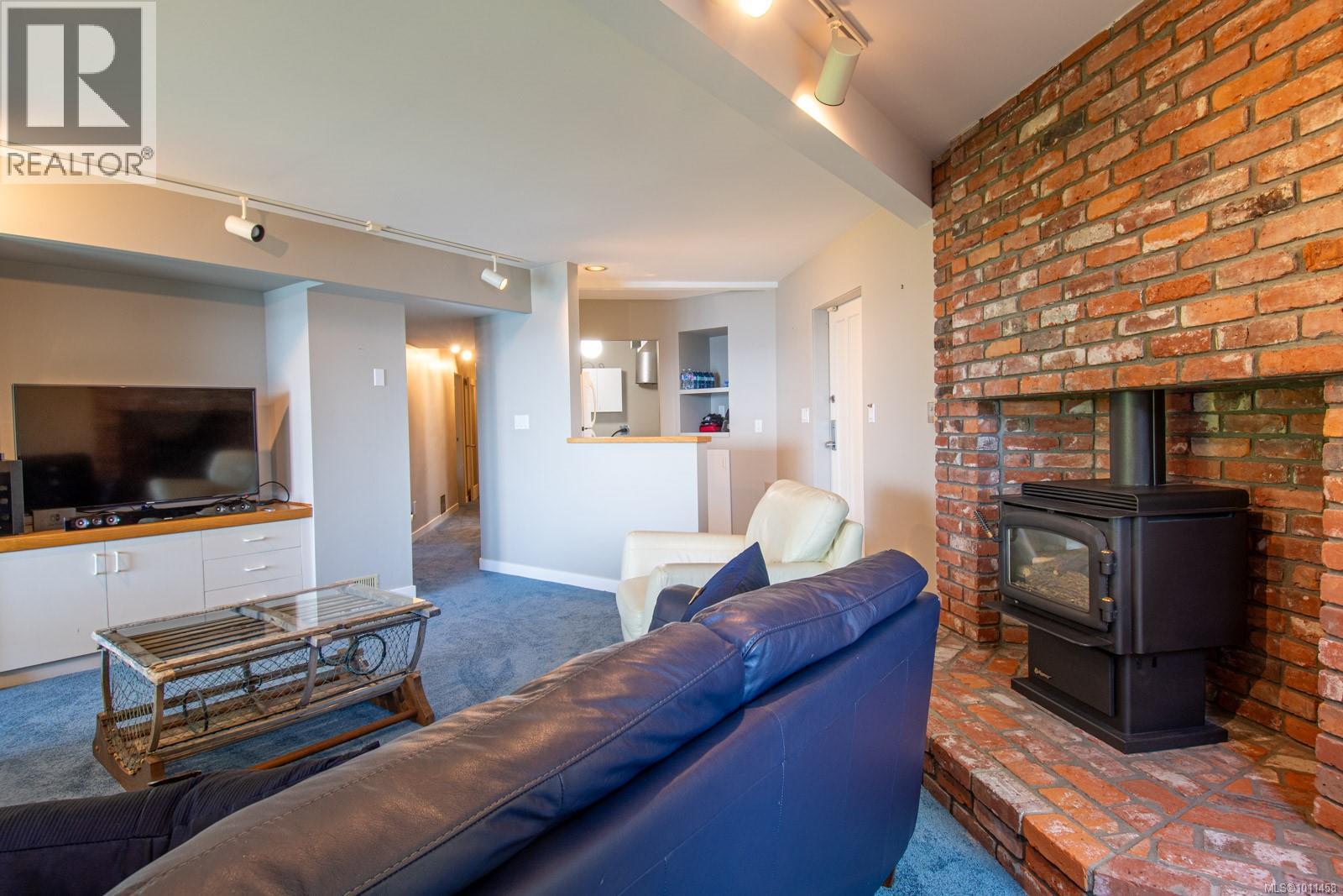 Photo 82 of 5267 Parker Ave, Saanich BC