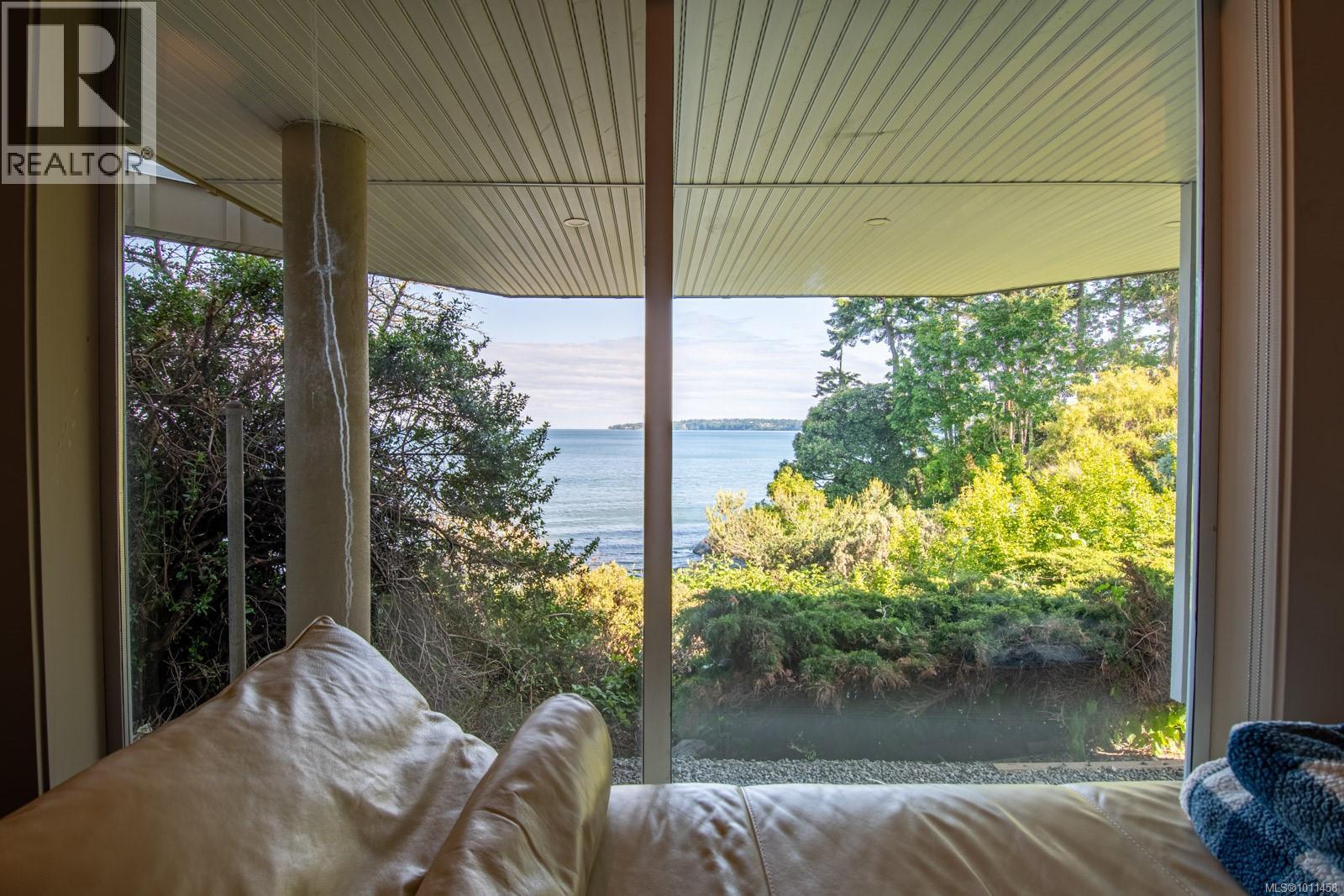 Photo 83 of 5267 Parker Ave, Saanich BC