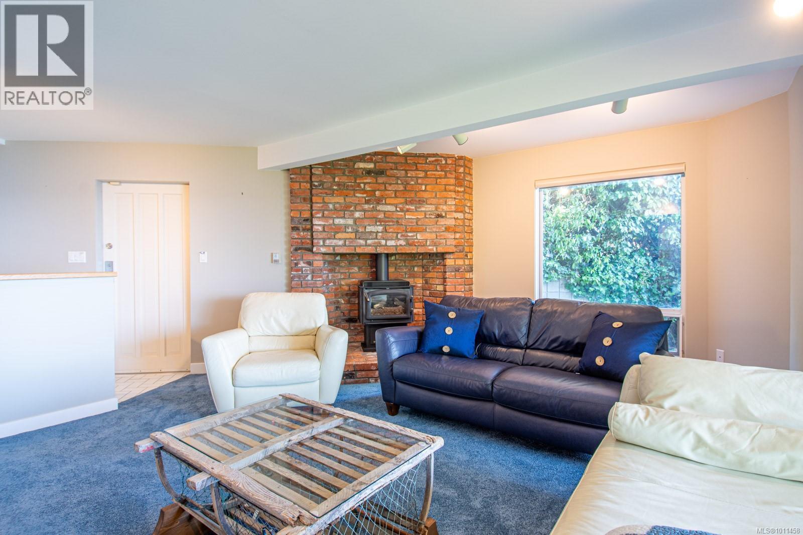 Photo 84 of 5267 Parker Ave, Saanich BC