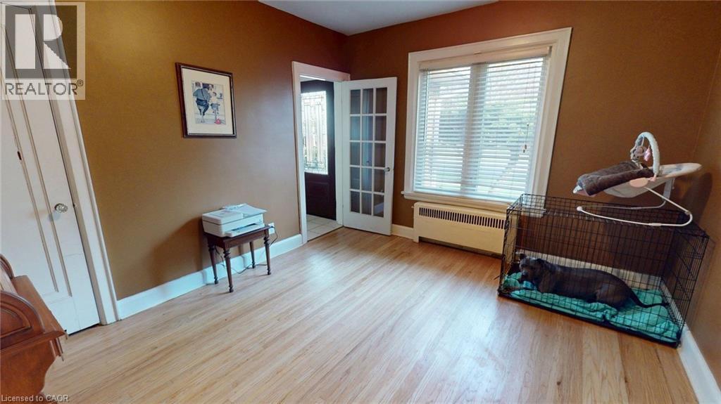 Photo 10 of 134 Queensway Drive, Brantford ON