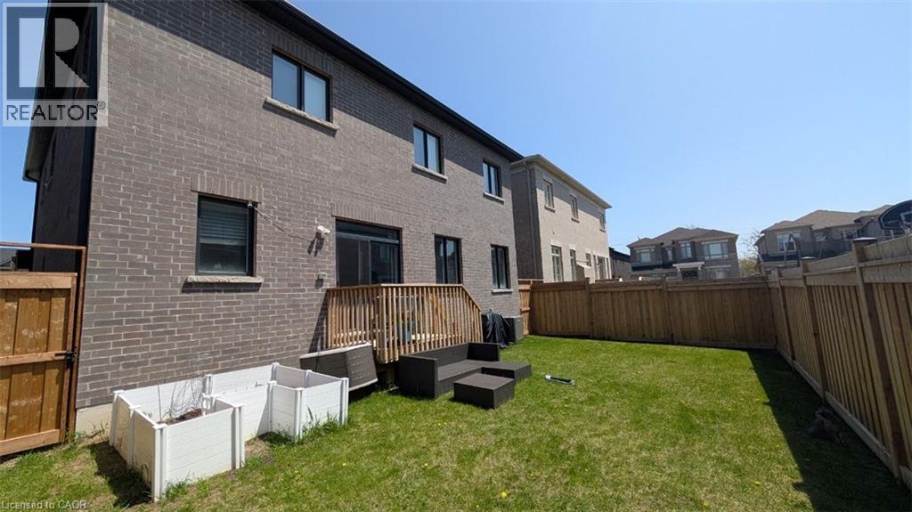 Photo 37 of 20 Zimmerman Gardens, Waterdown ON