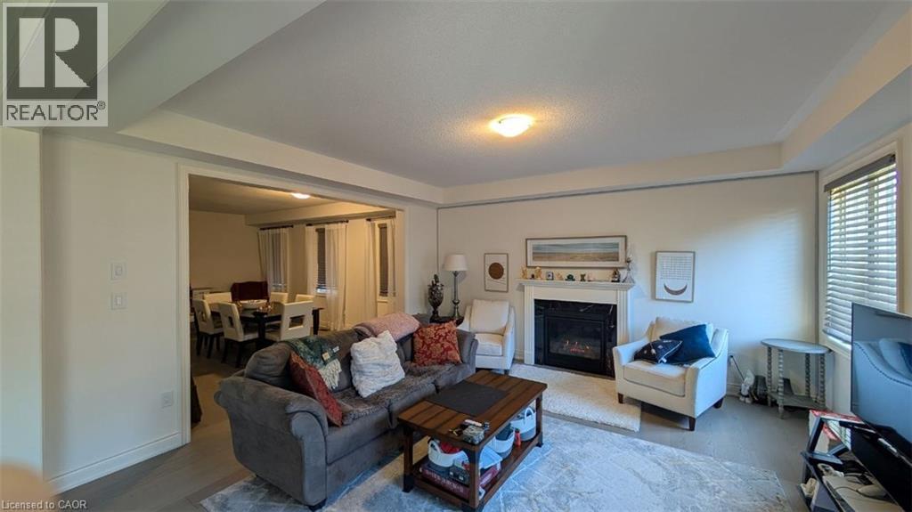 Photo 6 of 20 Zimmerman Gardens, Waterdown ON