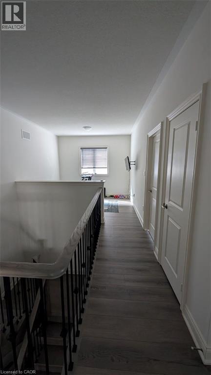 Photo 21 of 20 Zimmerman Gardens, Waterdown ON