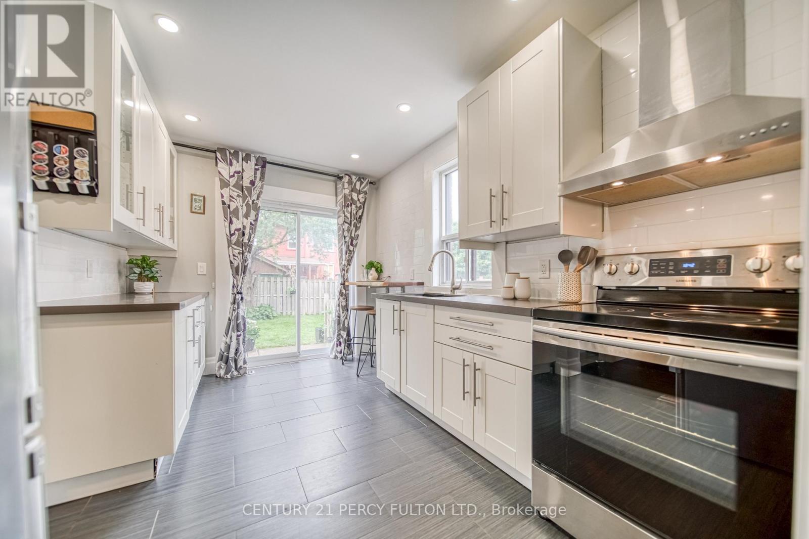 Photo 15 of 180 Bruce Street, Oshawa ON