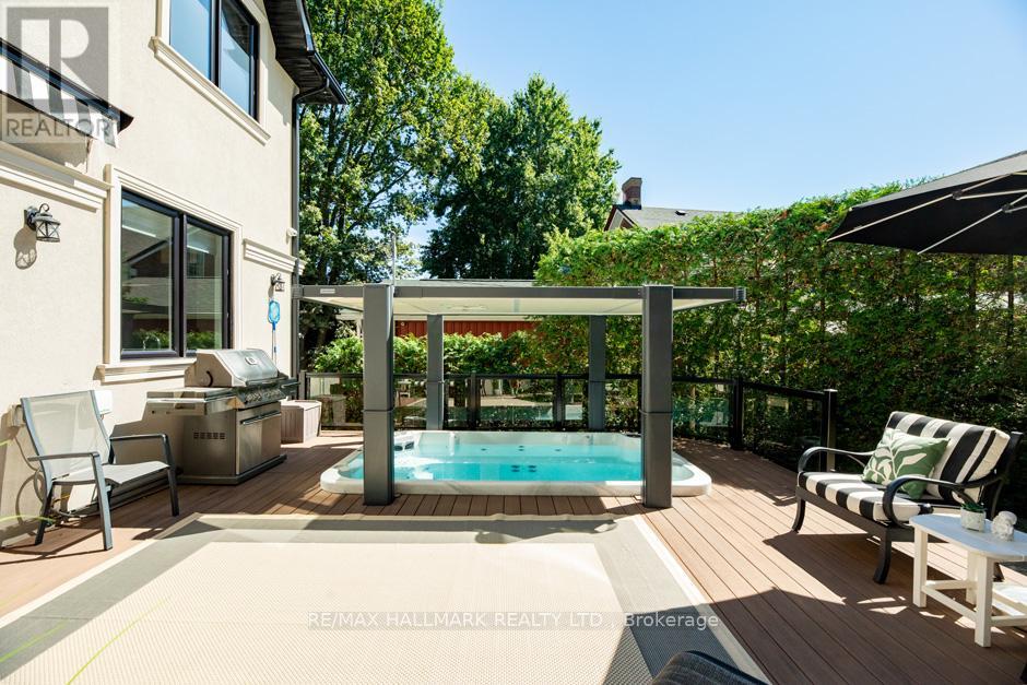 Photo 39 of 44 Scarboro Crescent, Toronto ON