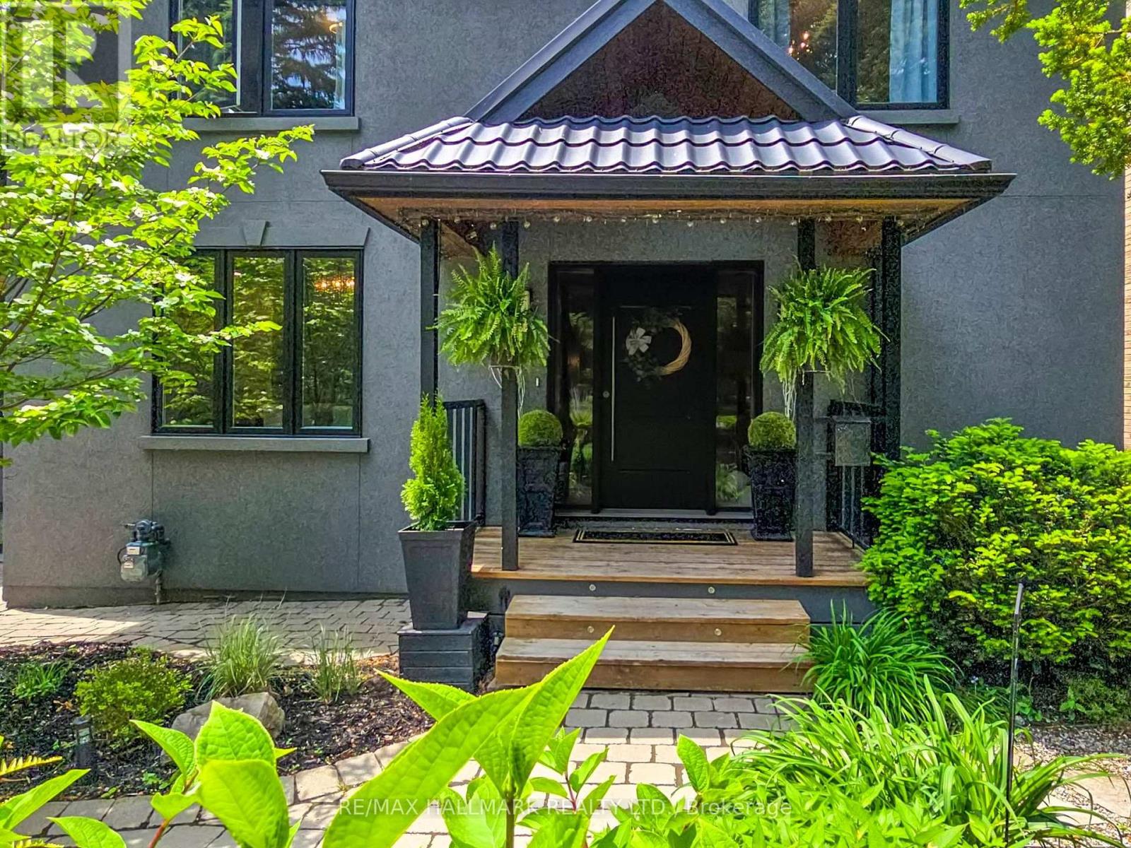 Photo 17 of 30 Larwood Boulevard, Toronto ON