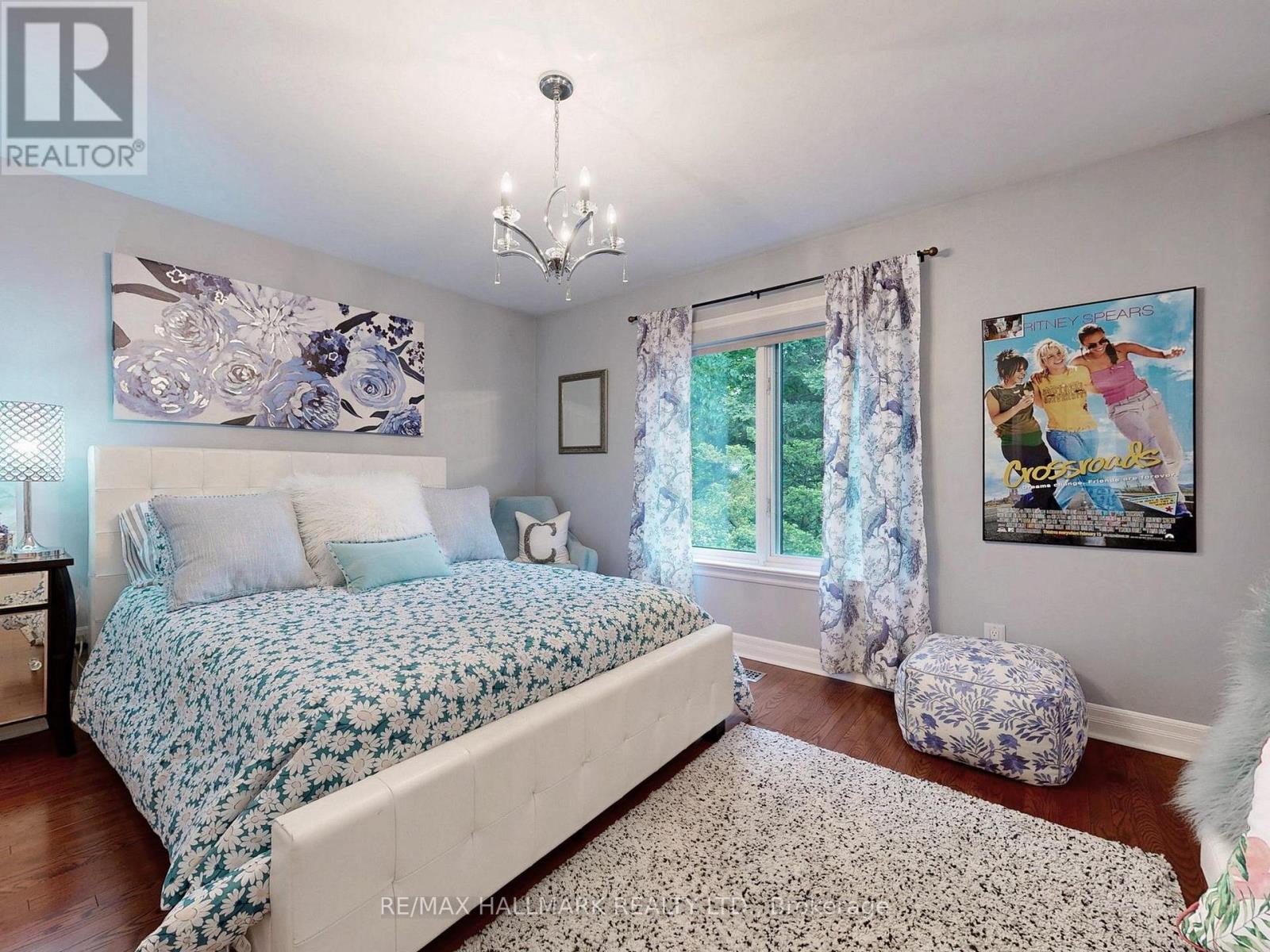 Photo 2 of 30 Larwood Boulevard, Toronto ON