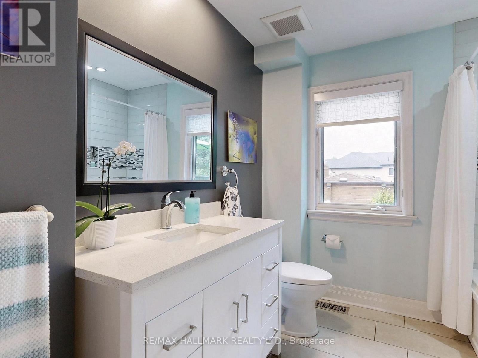 Photo 20 of 30 Larwood Boulevard, Toronto ON