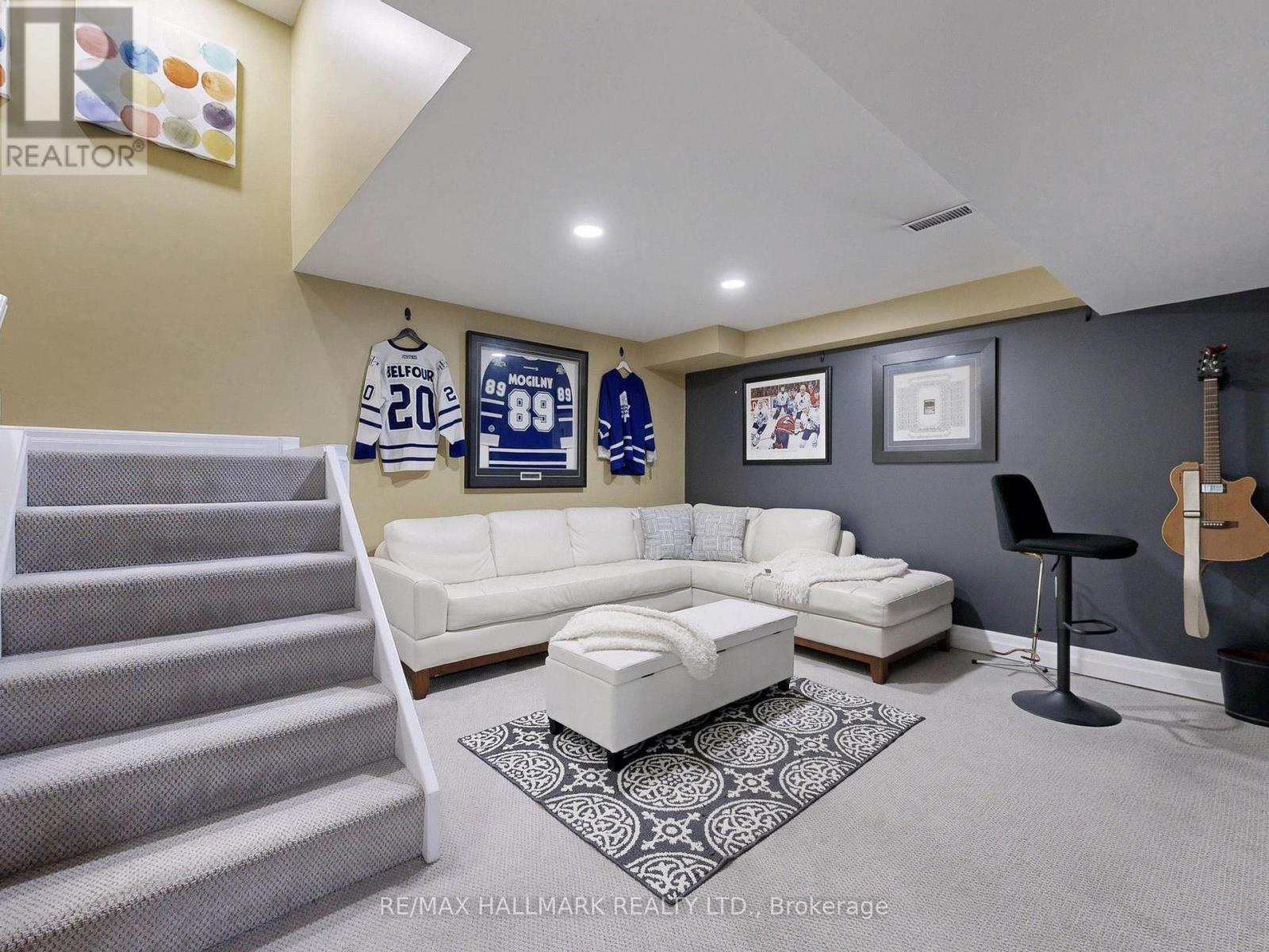 Photo 22 of 30 Larwood Boulevard, Toronto ON