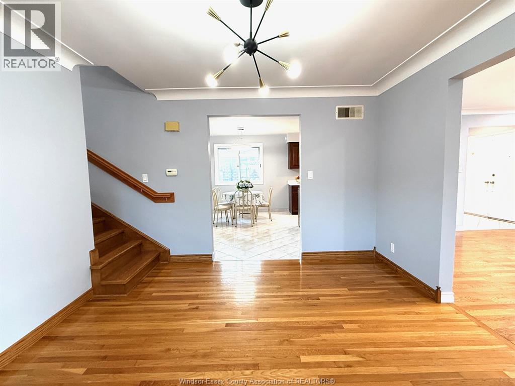 Photo 13 of 2951 St Clair Avenue, Windsor ON