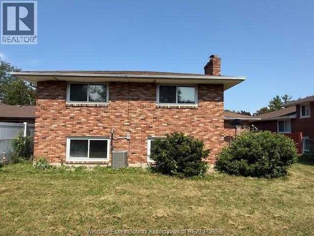 Photo 46 of 2951 St Clair Avenue, Windsor ON