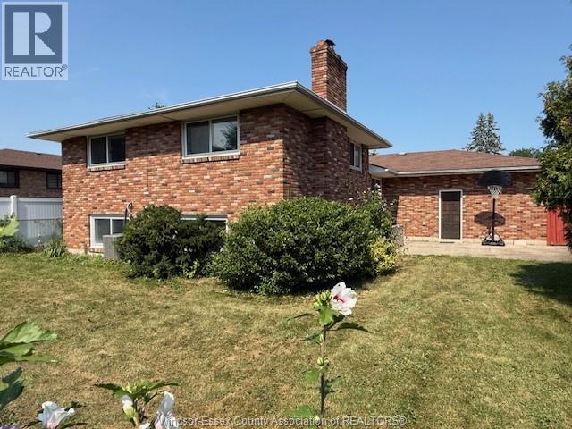 Photo 45 of 2951 St Clair Avenue, Windsor ON