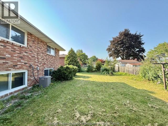 Photo 47 of 2951 St Clair Avenue, Windsor ON