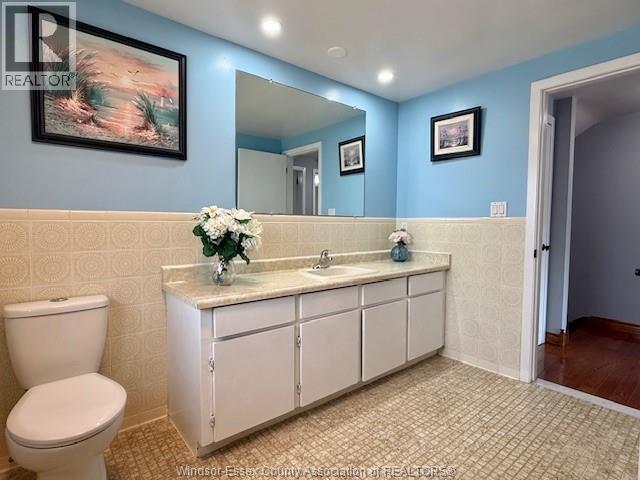 Photo 25 of 2951 St Clair Avenue, Windsor ON