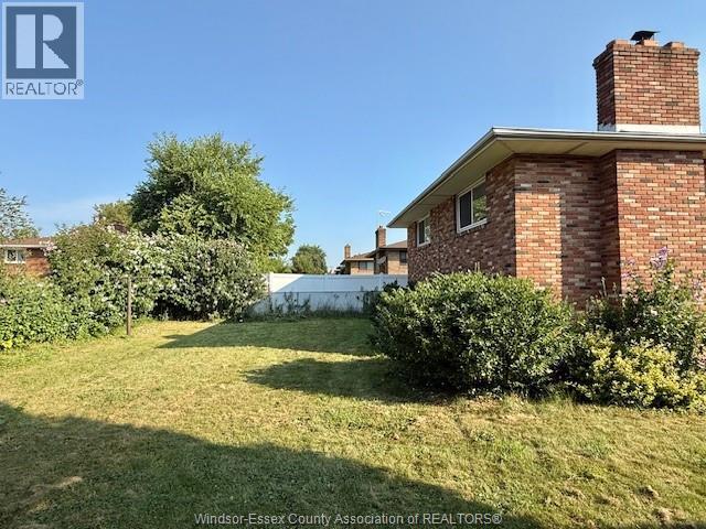 Photo 44 of 2951 St Clair Avenue, Windsor ON