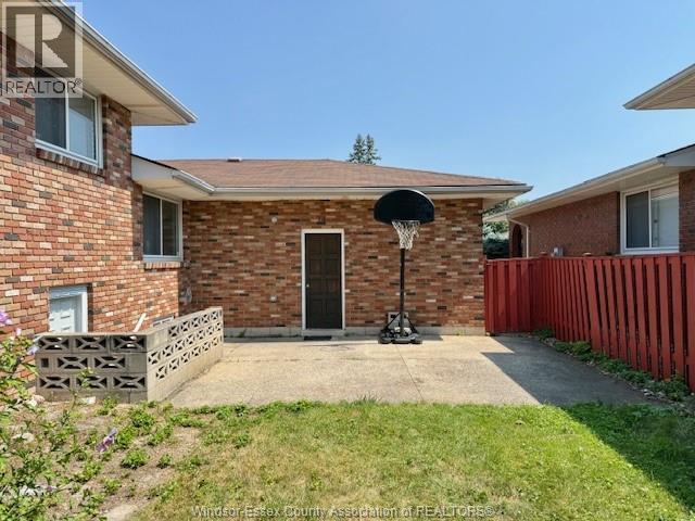 Photo 50 of 2951 St Clair Avenue, Windsor ON