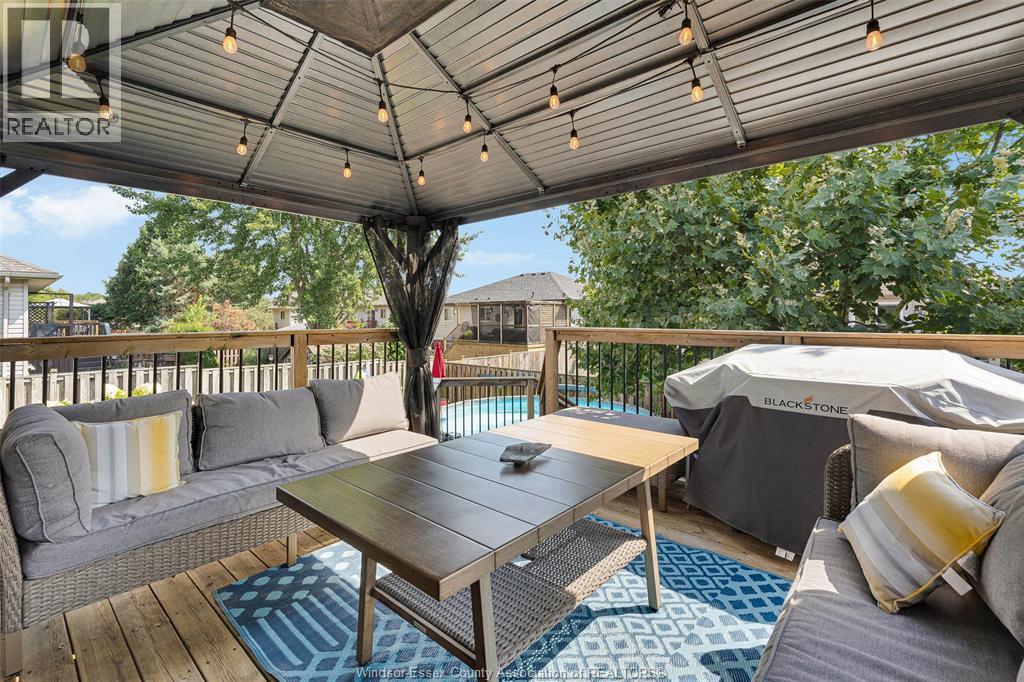 Photo 17 of 300 Jolly Avenue, Lasalle ON