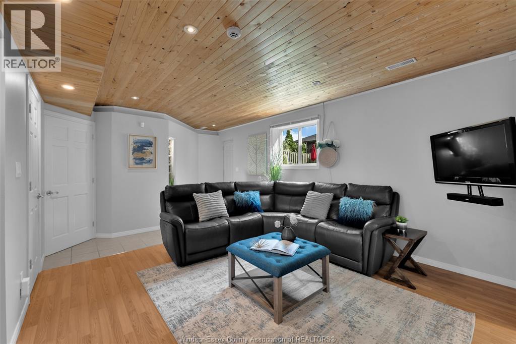 Photo 22 of 300 Jolly Avenue, Lasalle ON