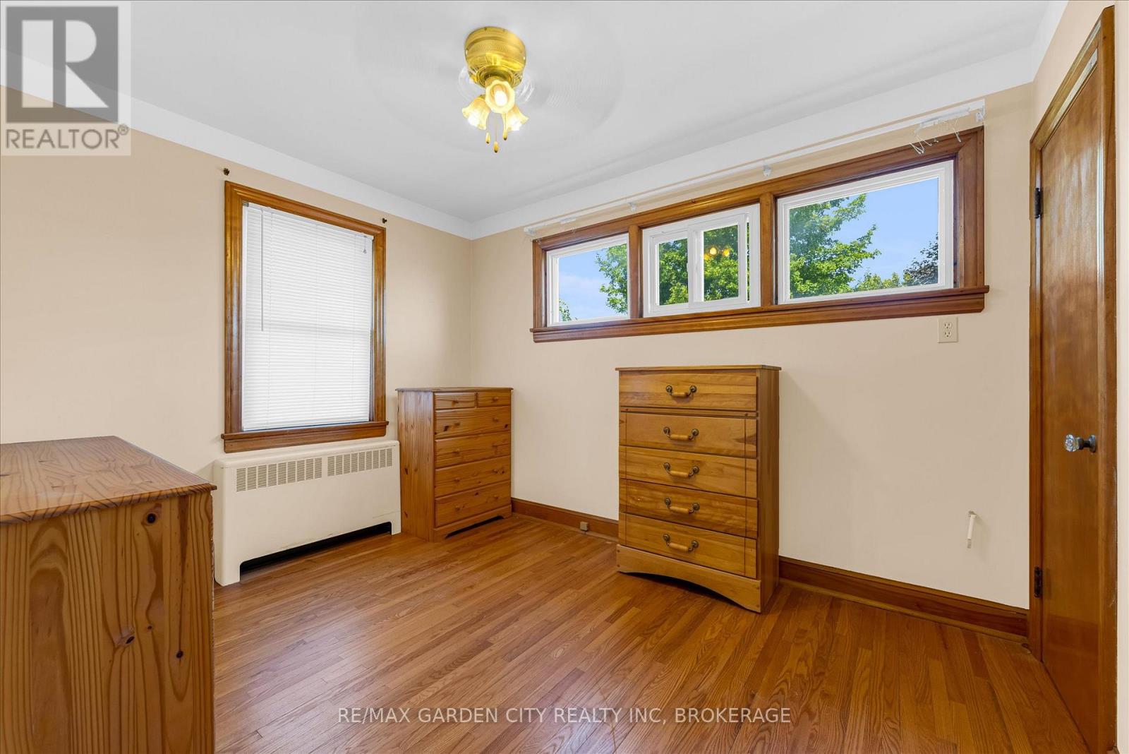 Photo 10 of 605 Bunting Road, St Catharines ON