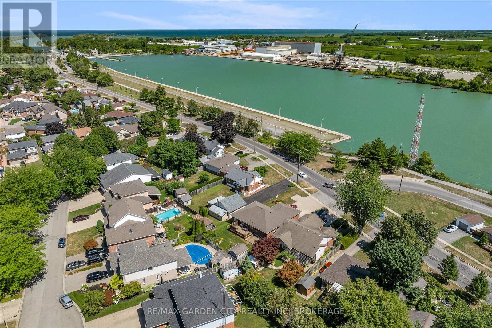 Photo 21 of 605 Bunting Road, St Catharines ON