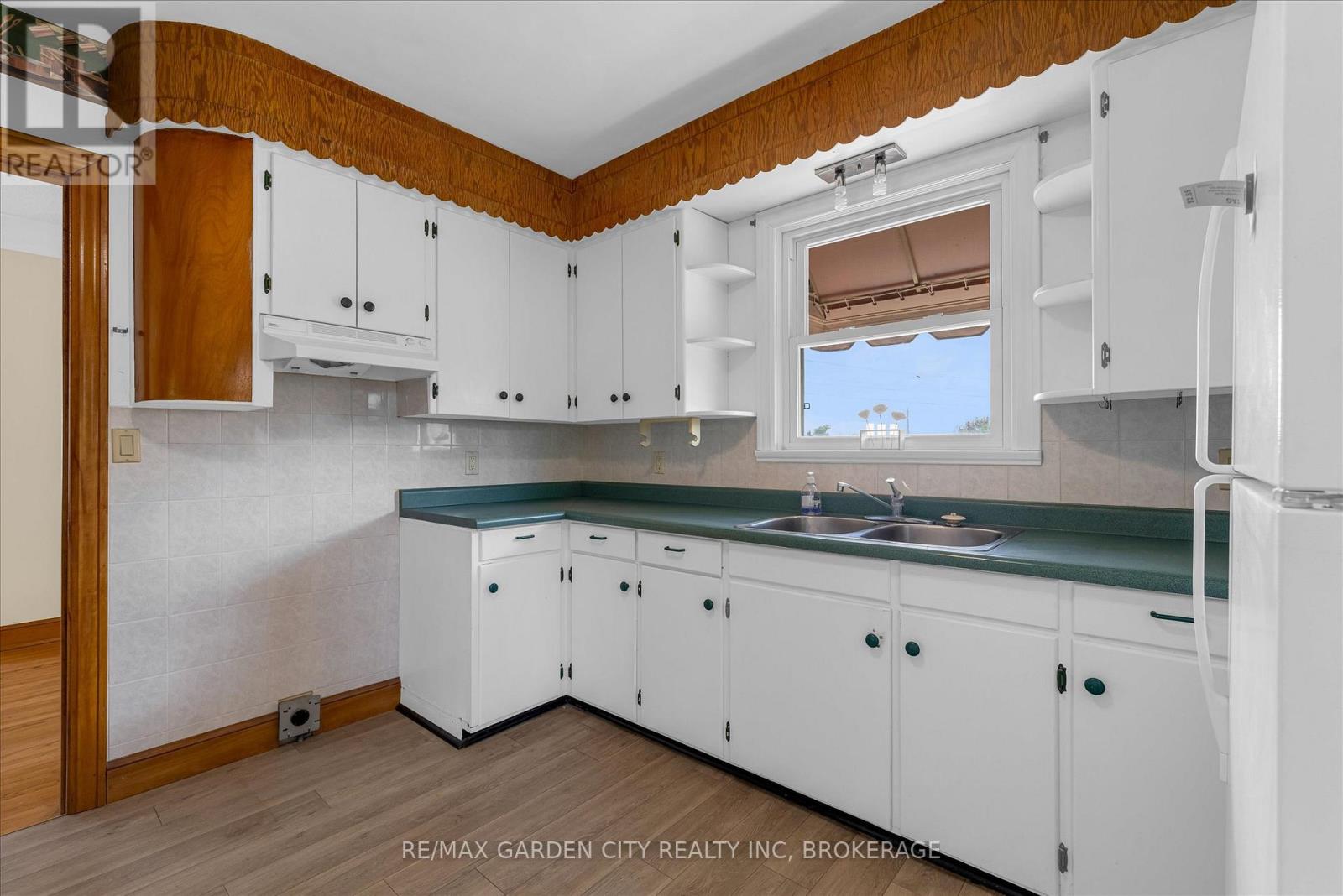 Photo 15 of 605 Bunting Road, St Catharines ON