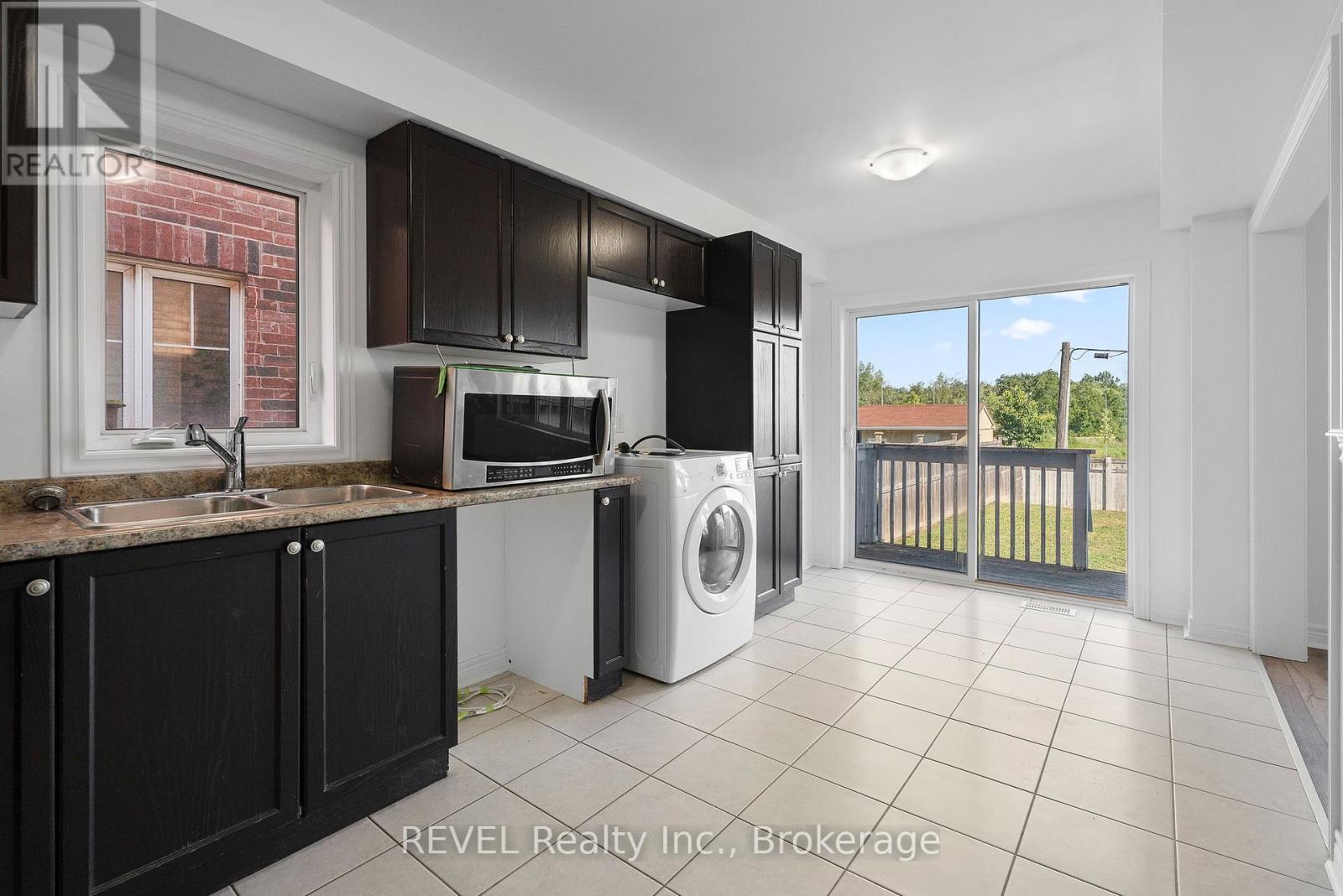 Photo 31 of 4 Keith Crescent, Niagaraonthelake ON