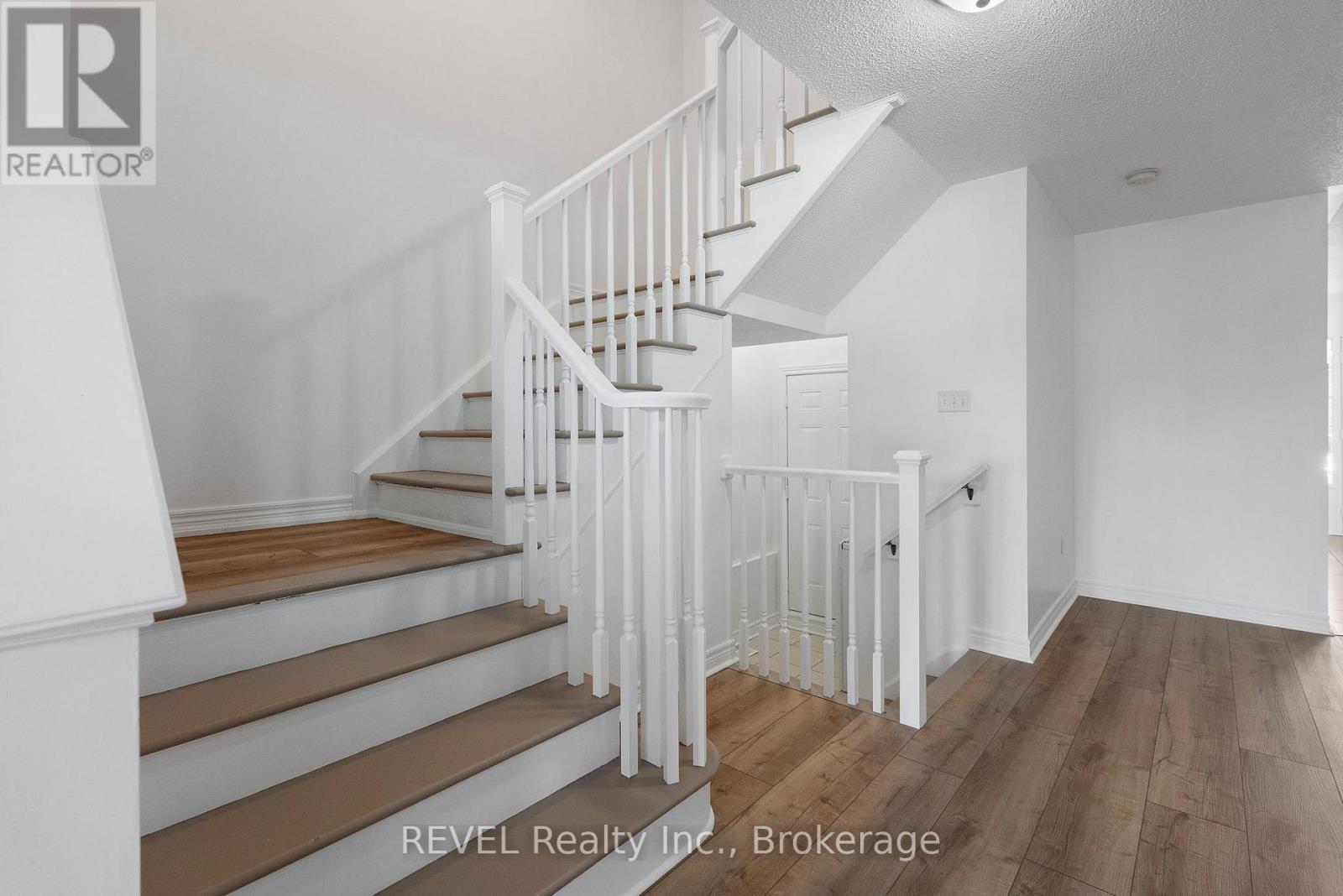 Photo 18 of 4 Keith Crescent, Niagaraonthelake ON