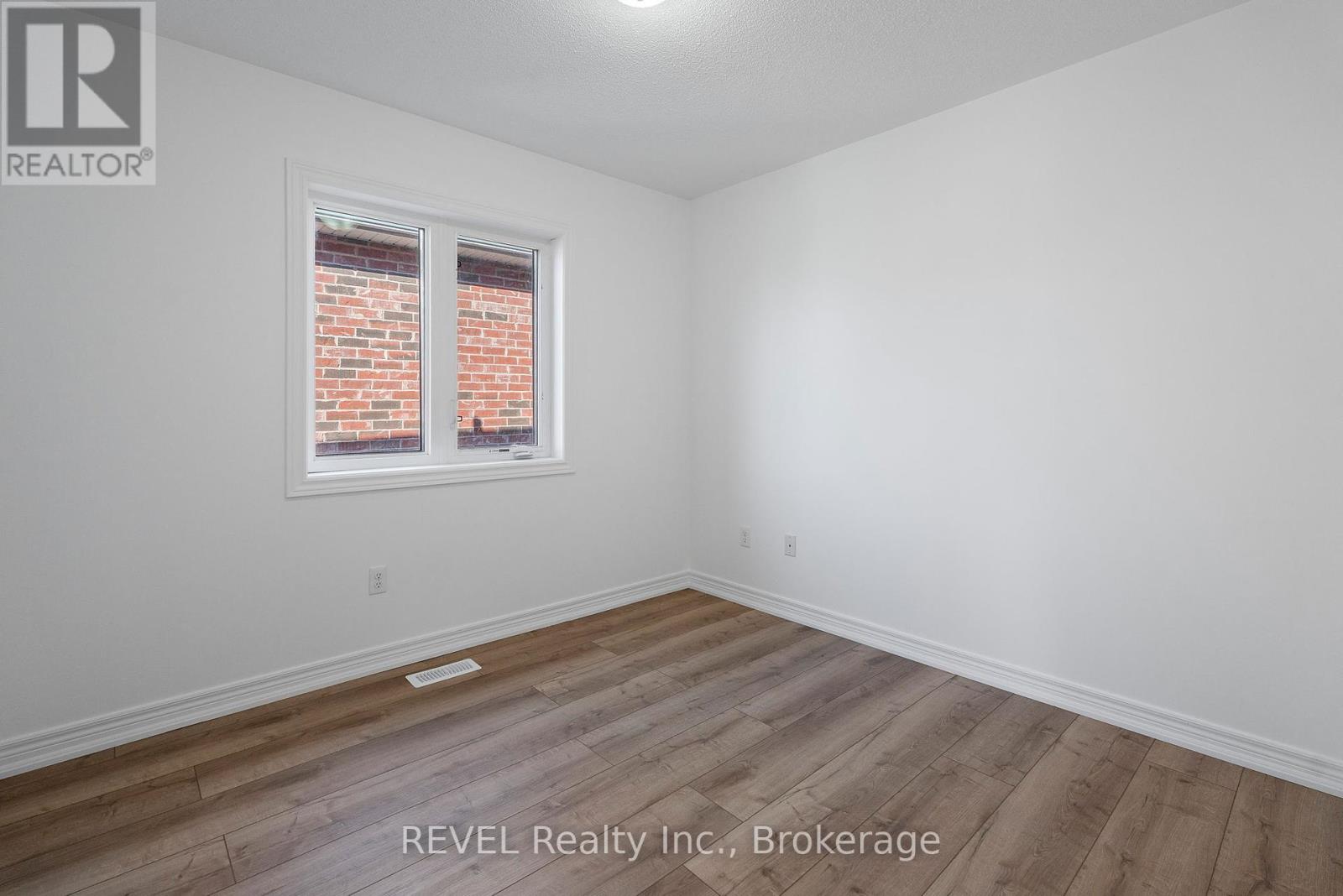 Photo 19 of 4 Keith Crescent, Niagaraonthelake ON
