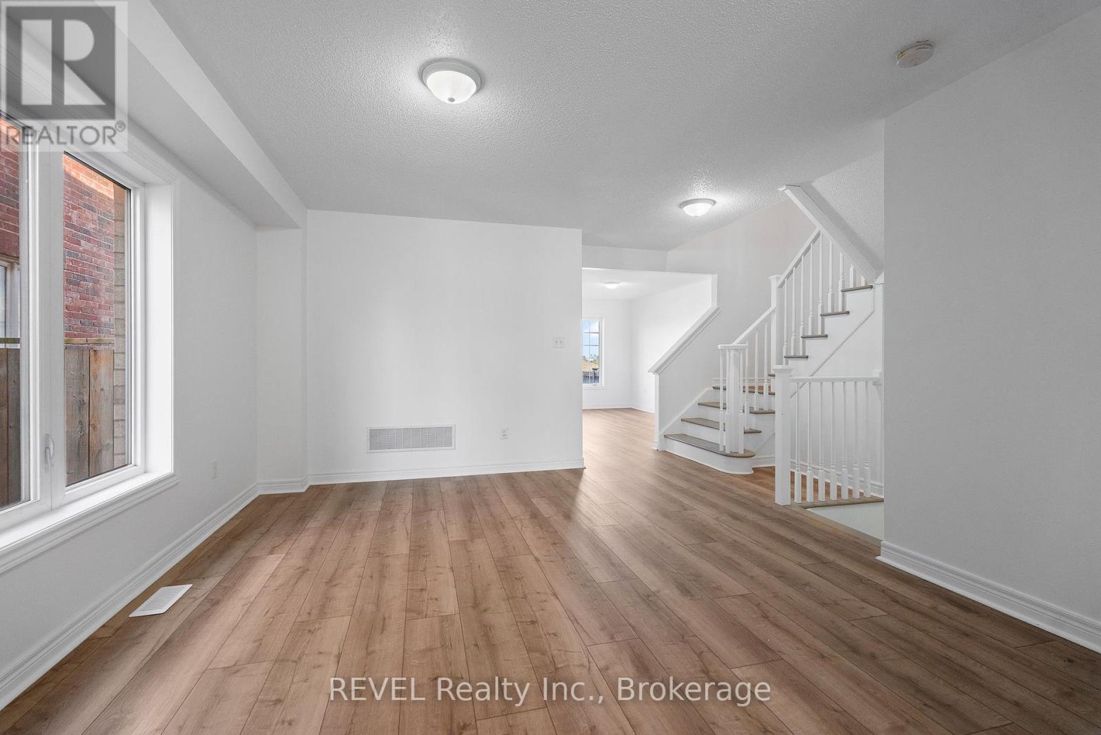 Photo 15 of 4 Keith Crescent, Niagaraonthelake ON
