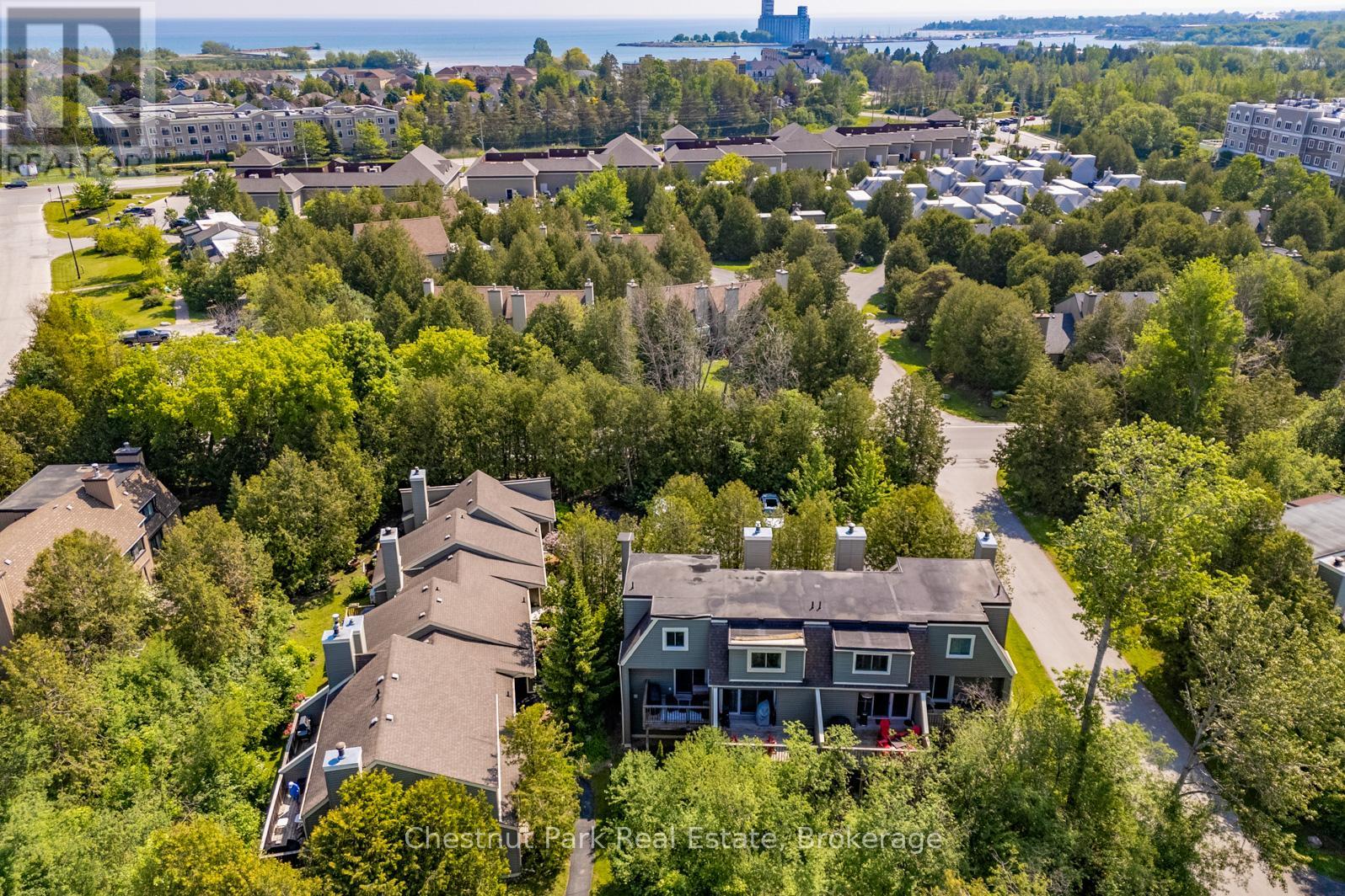Photo 5 of 197 Escarpment Crescent, Collingwood ON