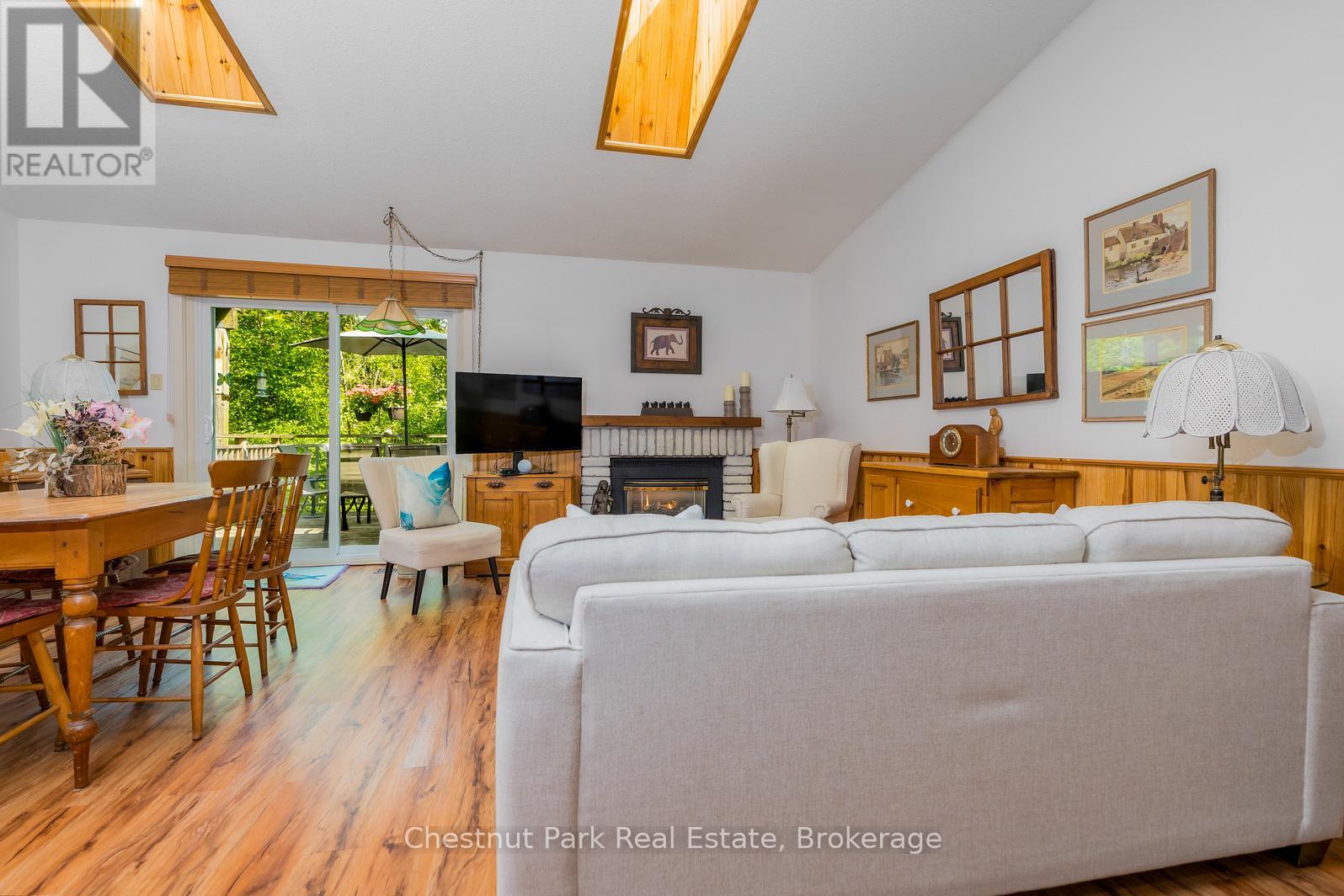 Photo 24 of 197 Escarpment Crescent, Collingwood ON