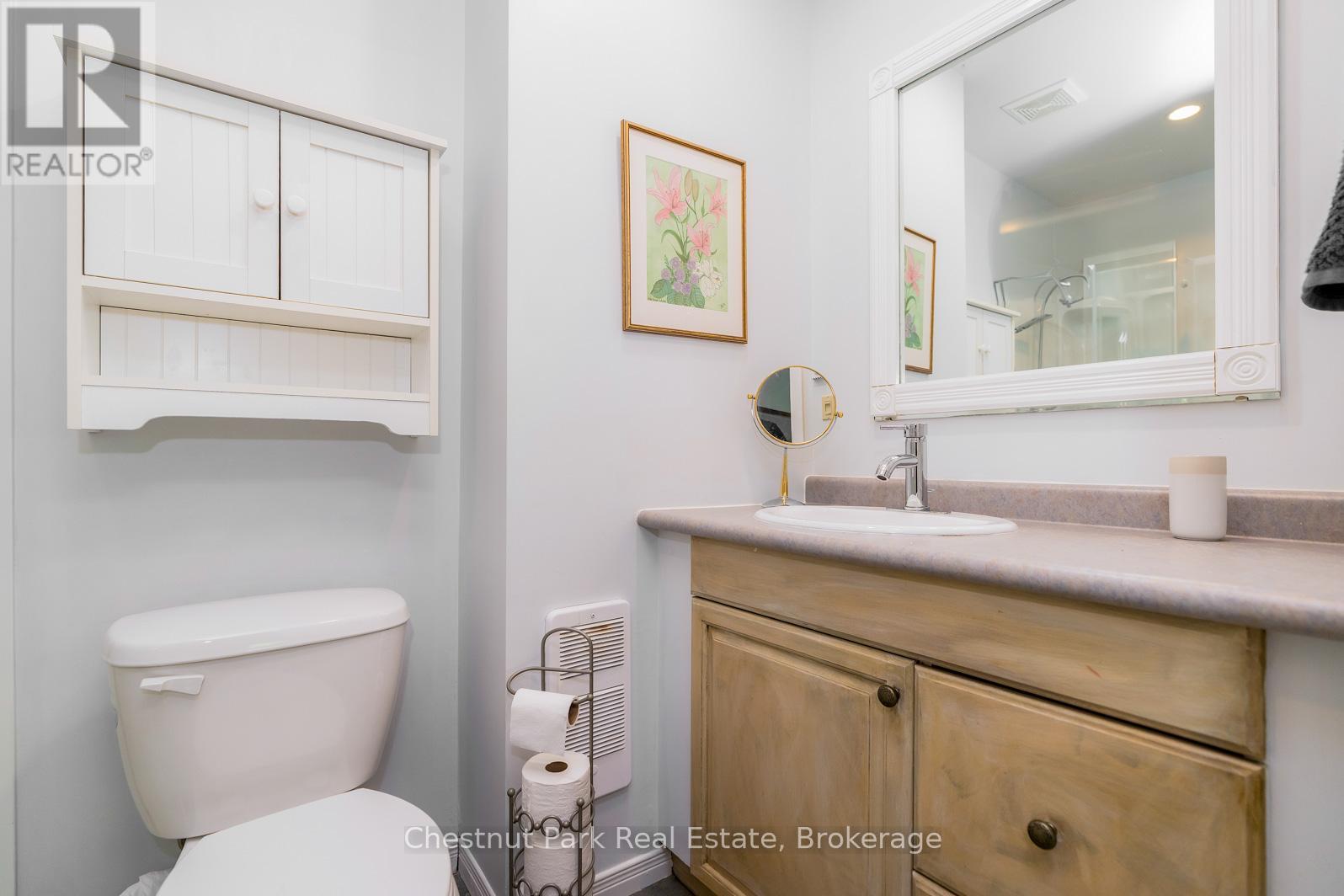 Photo 26 of 197 Escarpment Crescent, Collingwood ON