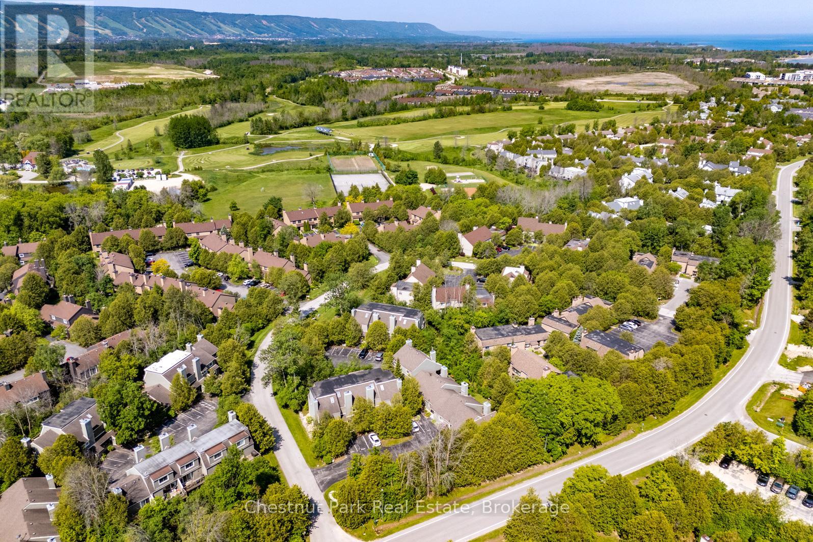 Photo 1 of 197 Escarpment Crescent, Collingwood ON
