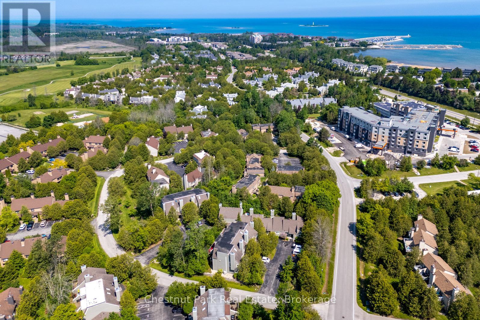 Photo 19 of 197 Escarpment Crescent, Collingwood ON