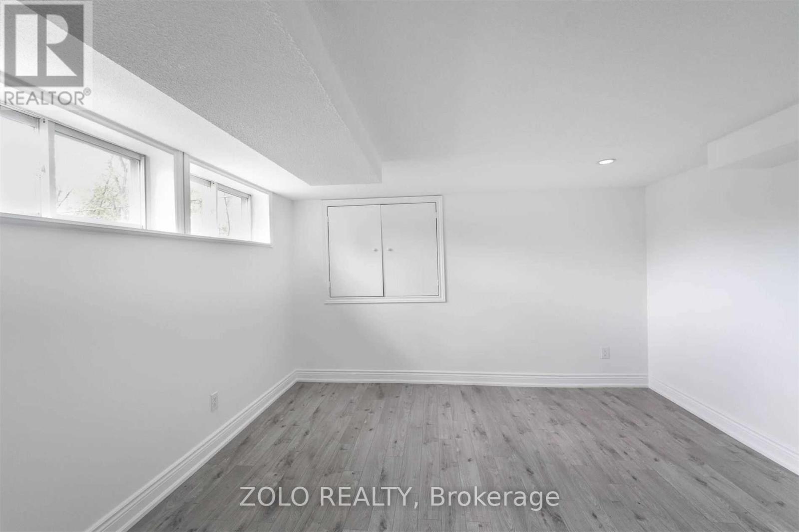 Photo 24 of 525 Lynett Crescent, Richmond Hill ON