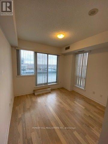 Photo 10 of 703 Ne 9205 Yonge Street, Richmond Hill ON