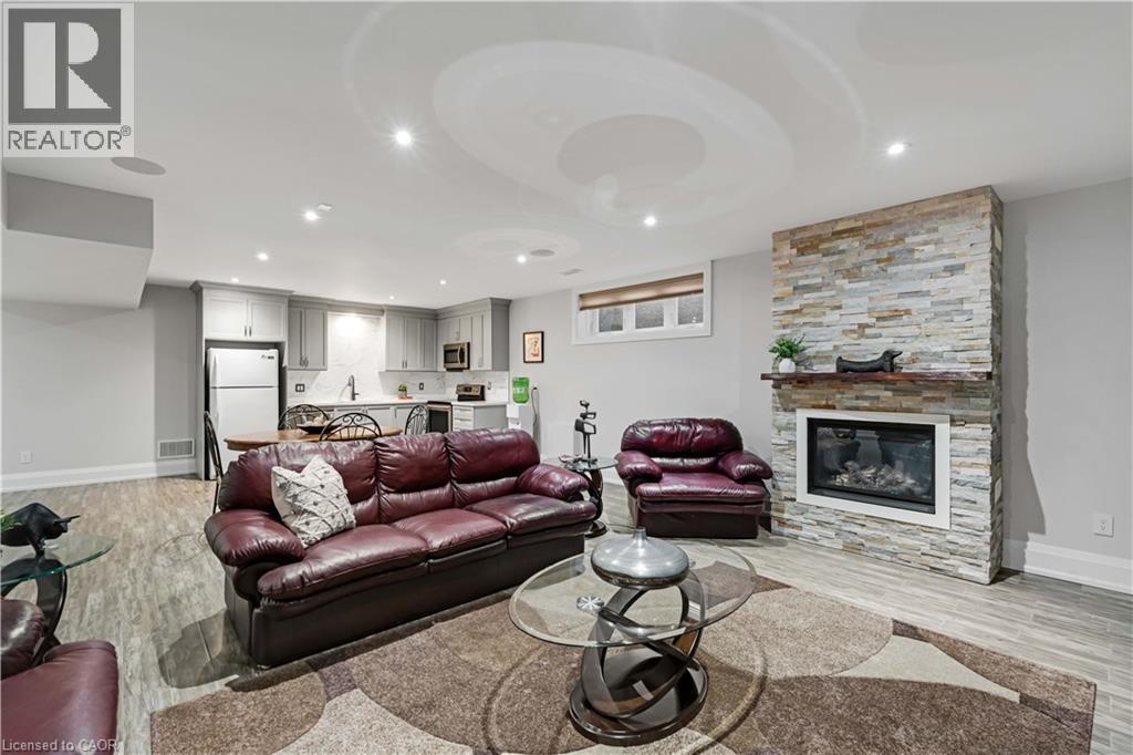 Photo 33 of 3471 Yale Road, Mississauga ON
