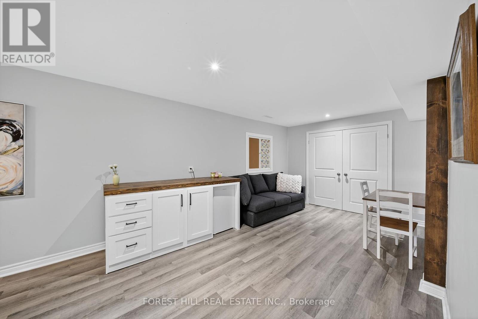 Photo 23 of 70 Robert Street S, Wasaga Beach ON
