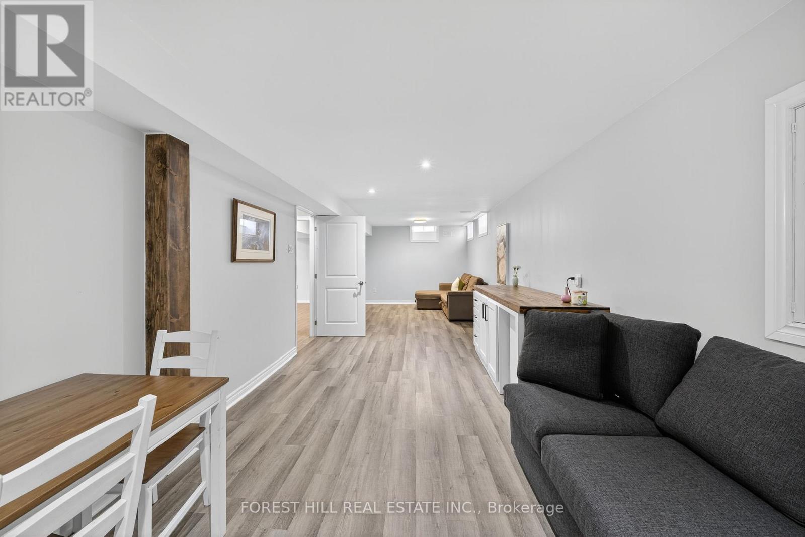 Photo 25 of 70 Robert Street S, Wasaga Beach ON