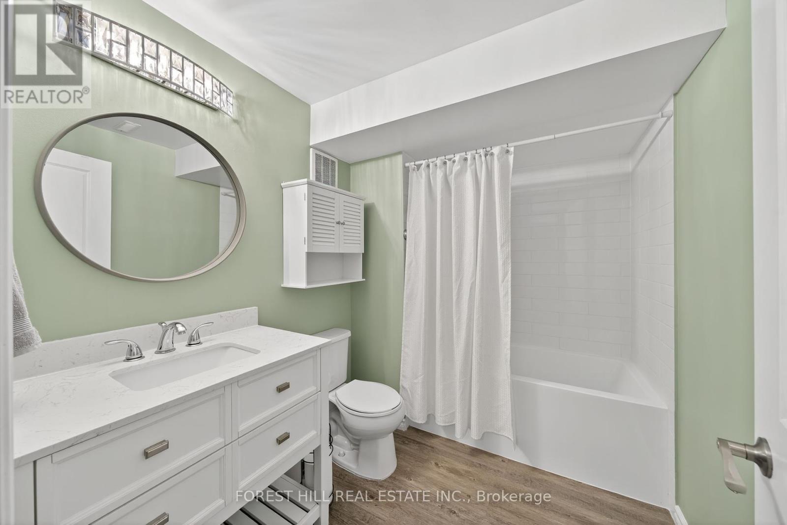 Photo 29 of 70 Robert Street S, Wasaga Beach ON
