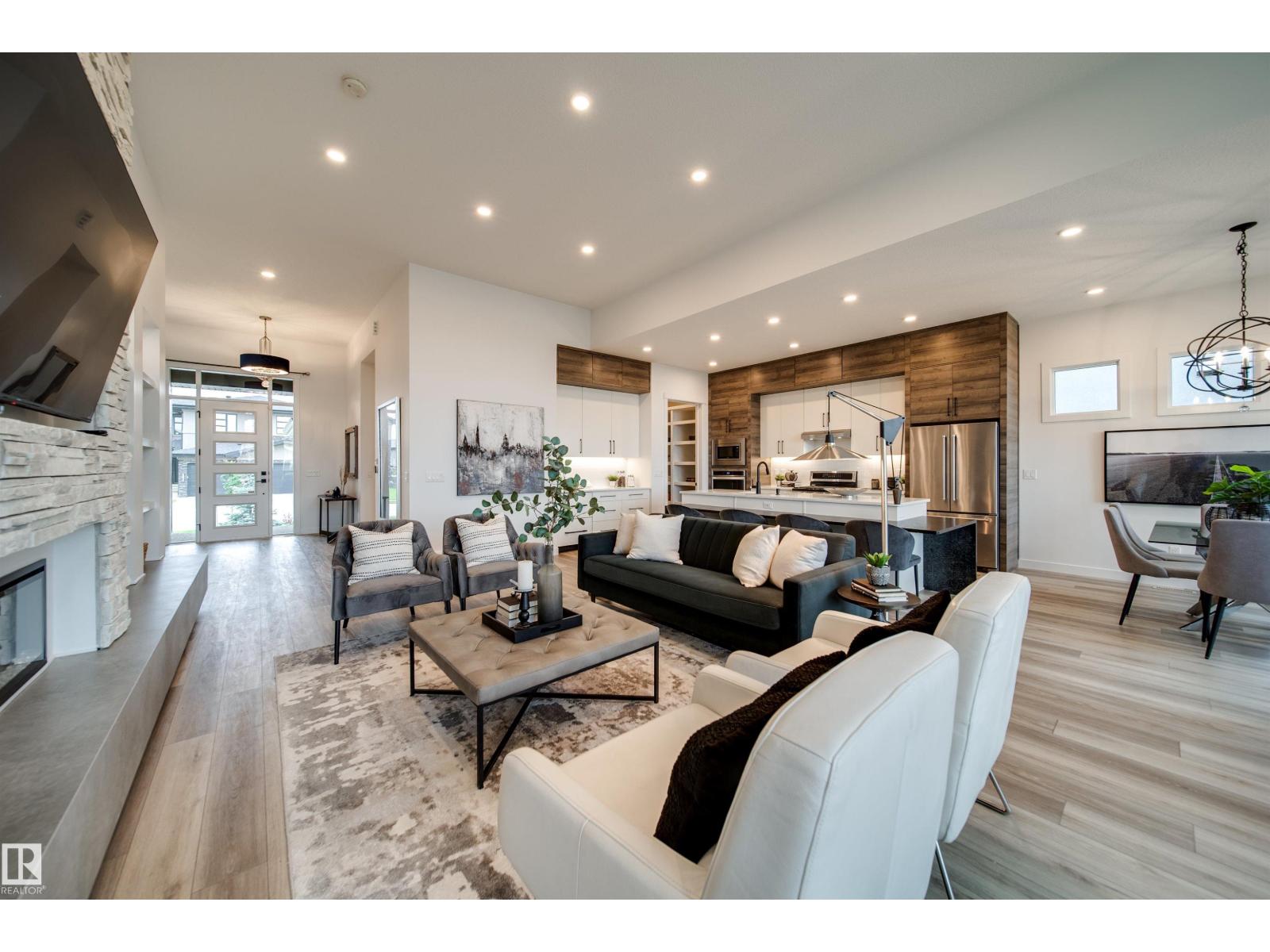 Photo 15 of 4832 Knight Cr Sw, Edmonton AB